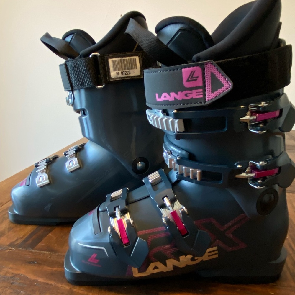 Lange Women’s Ski Boots